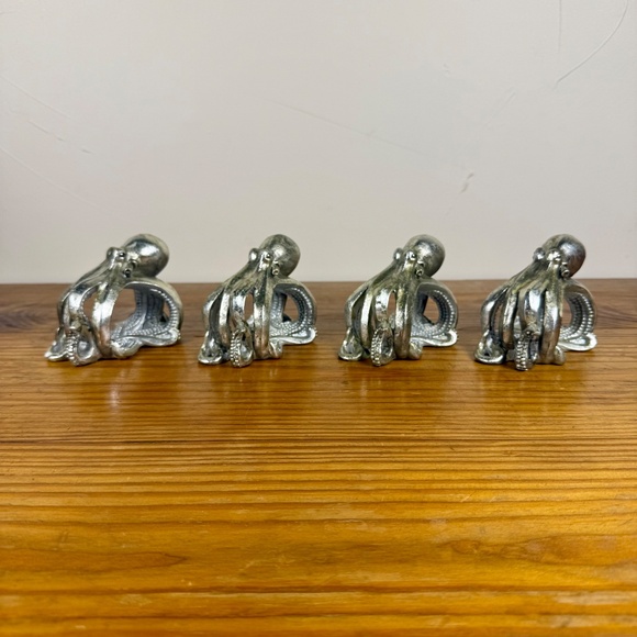 Set of 4 Silver Octopus Napkin Rings | Coastal Resin Sculpted Design | Nautical - Picture 8 of 15